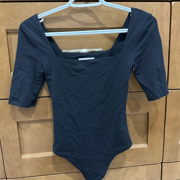 Babaton bodysuit - Picture 2 of 2